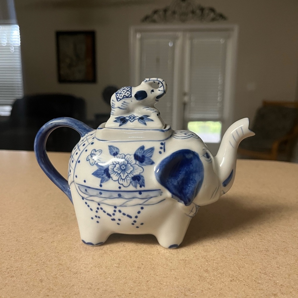 Vintage Siamraj House Blue & White Elephant Teapot - Made in Thailand